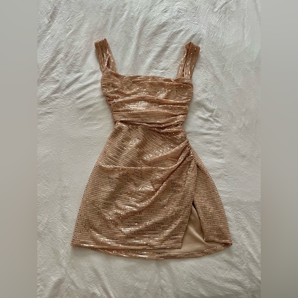 Lucy In The Sky | Gold Melina Sequin Bodycon Dress
